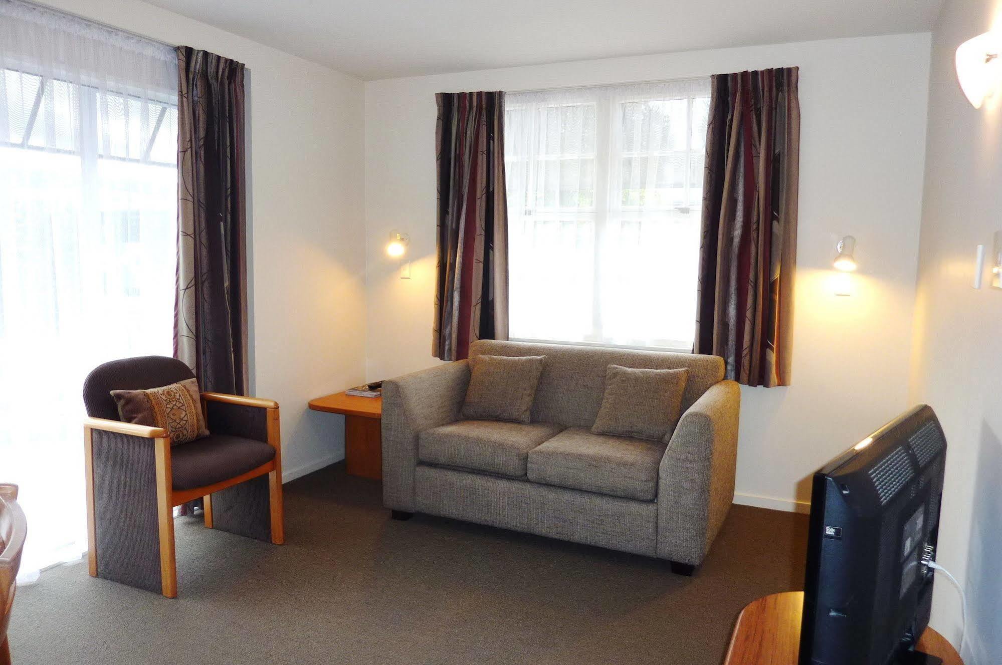 Colonial Inn Motel Christchurch Esterno foto